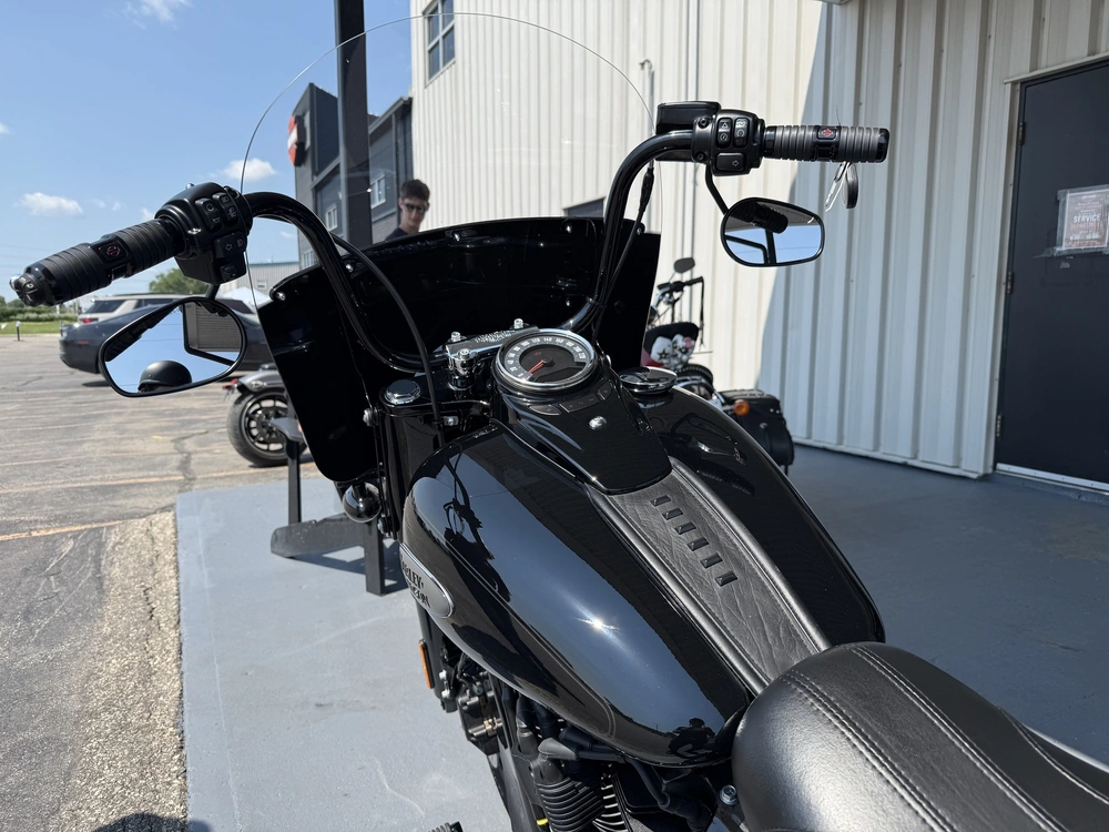 2023 Harley-davidson Heritage Classic 114 alt