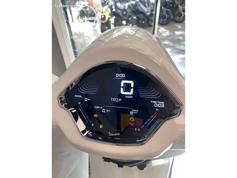 2027 Vespa Primavera 150