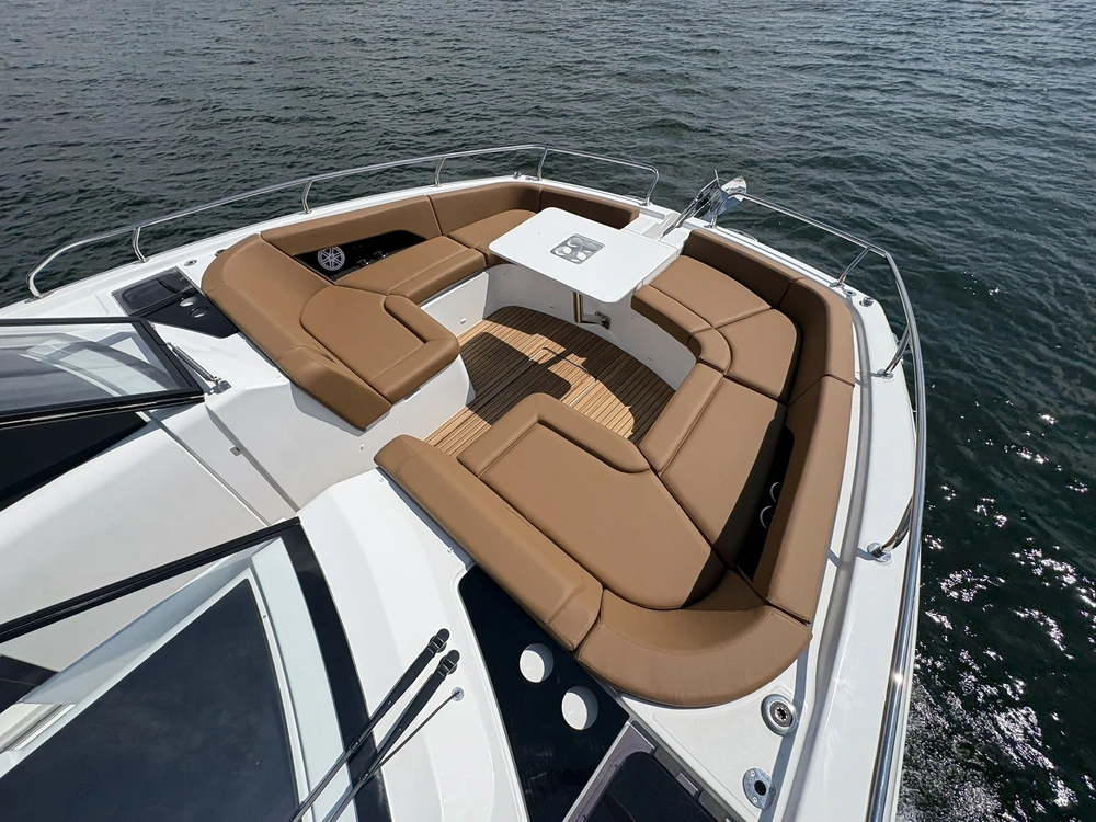 Jeanneau Th 38 2027 alt
