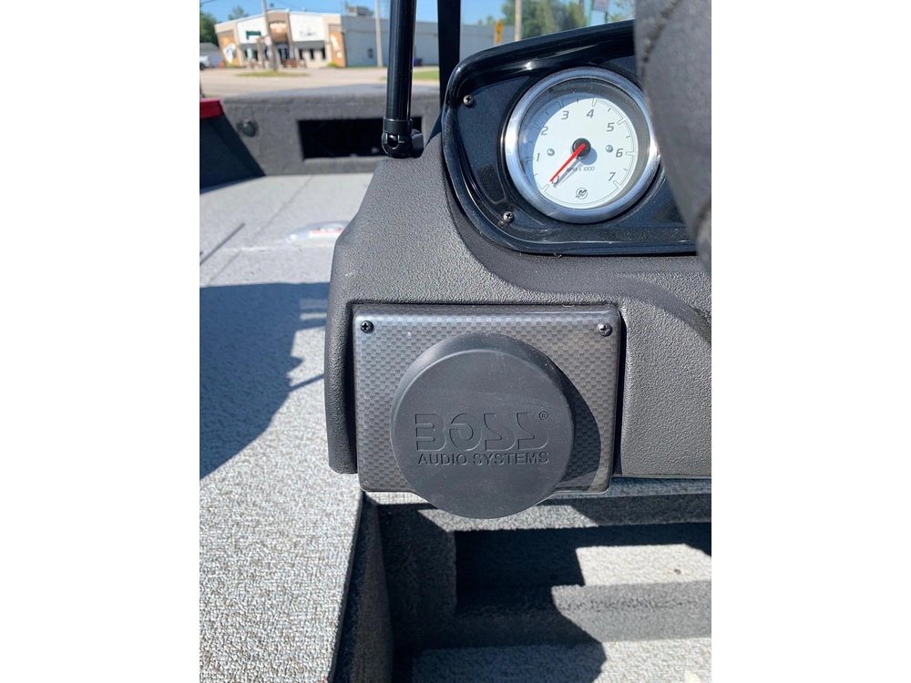 2027 Crestliner 1750 Hawk Wt Jumpseat 115 Pro Xs4 alt