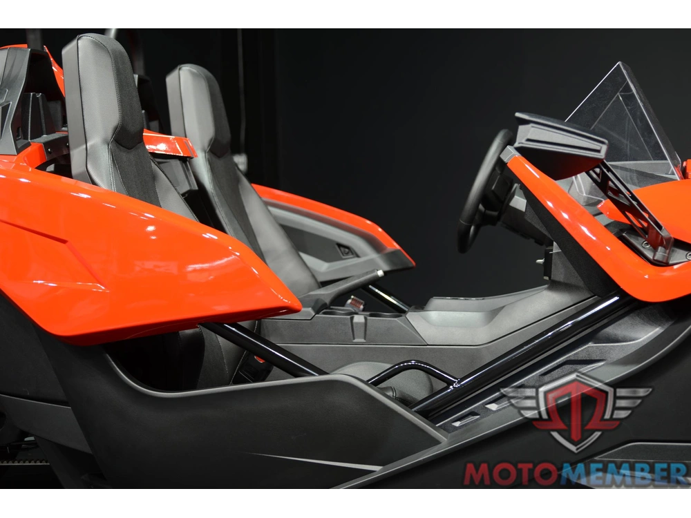 2026 Slingshot Slingshot® S Autodrive Slingshot Red alt