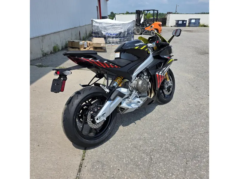 2027 Aprilia RS 660 Factory