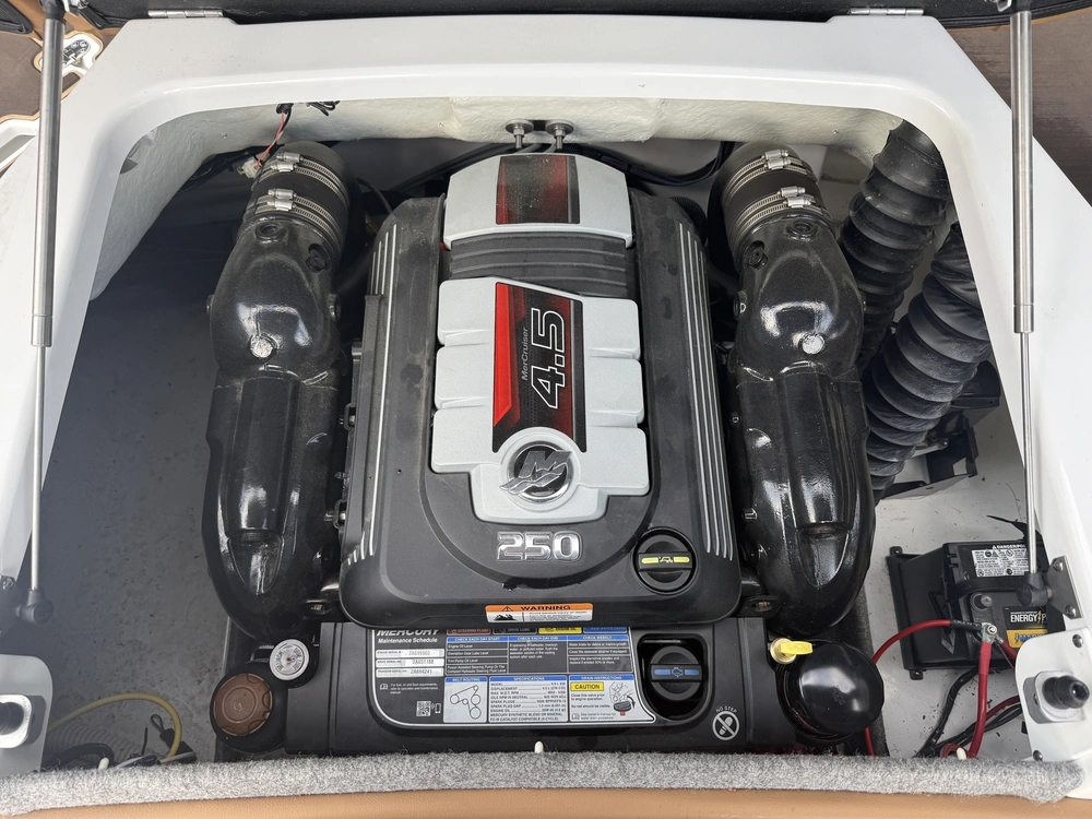 2022 Glastron Gtd 205 alt