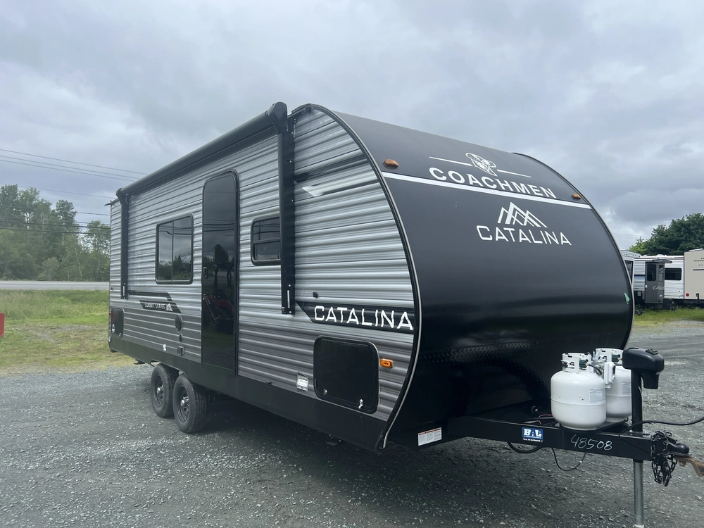 2026 Forest River Coachmen Catalina Summit Series 211 Bh alt