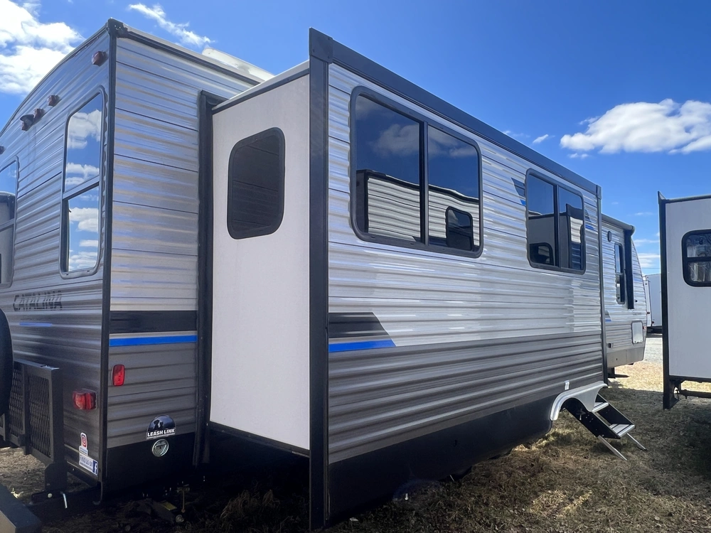 2023 Forest River Coachmen Catalina Legacy Edition 333 Rets alt