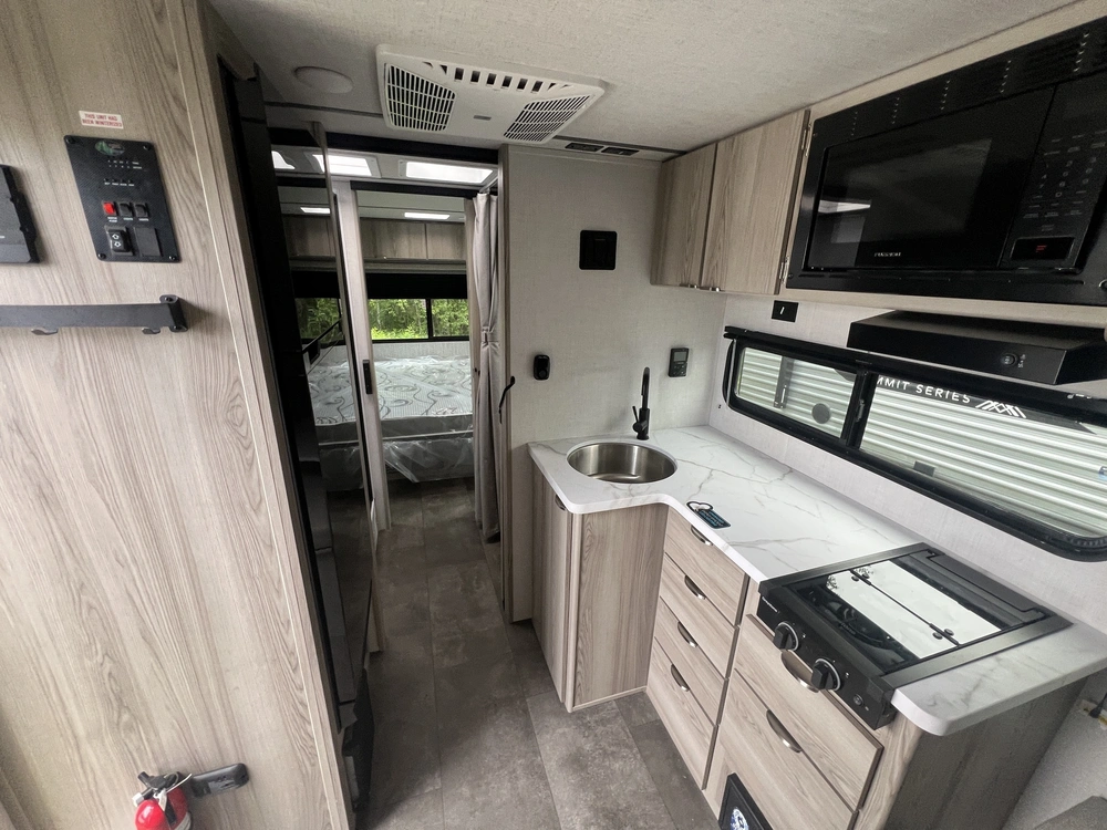 2025 Forest River Wilwdood Fsx 161 Qk alt