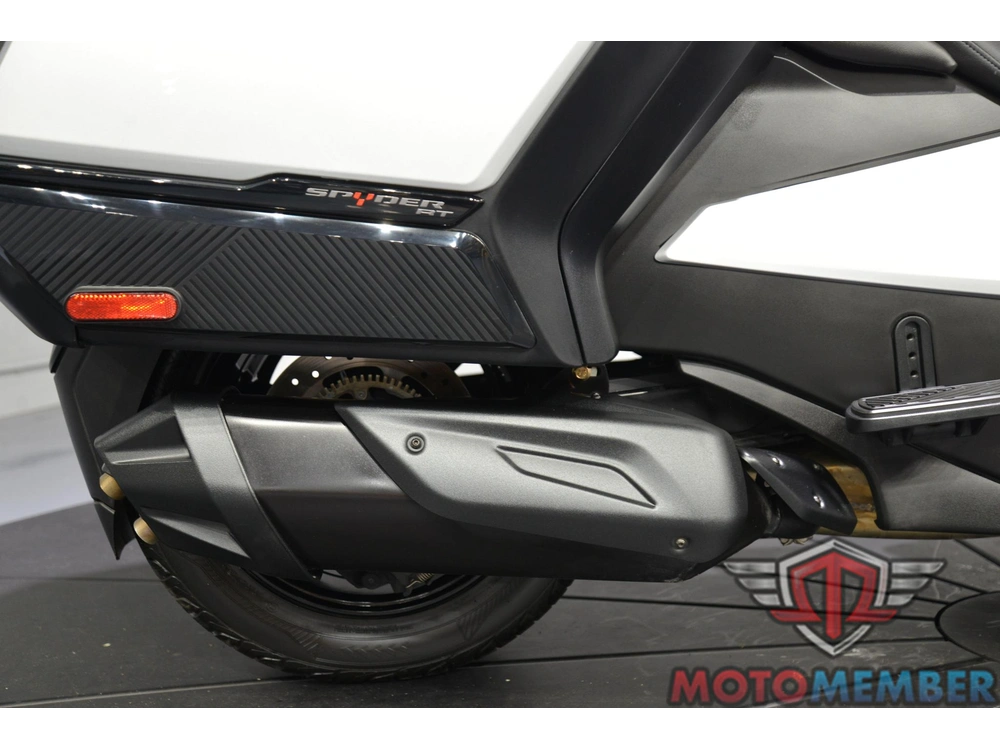 2022 Can-am Spyder Rt alt
