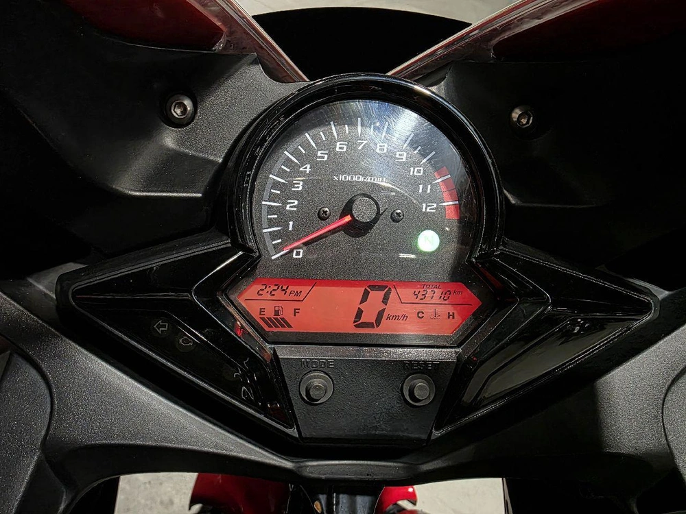 Honda Cbr300 2015 alt