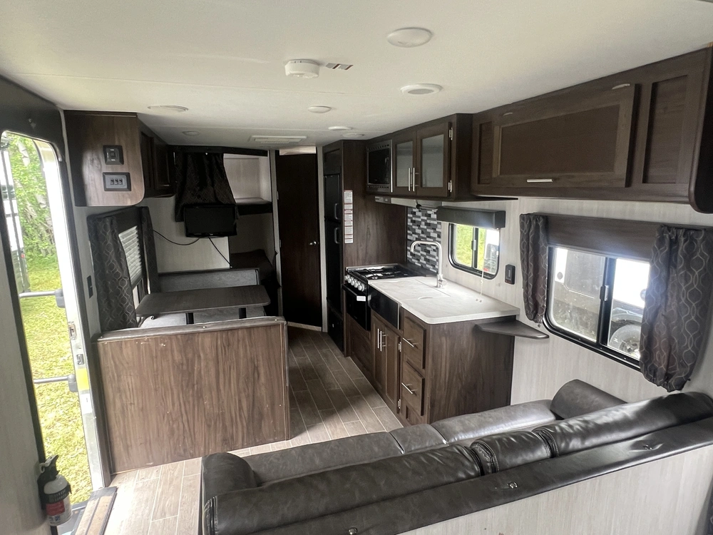 2020 Forest River Cherokee Grey Wolf Limited 26 Djse alt