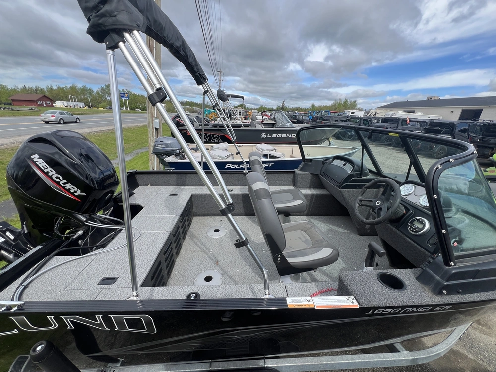 2021 Lund Boat Co 1650 Angler Sport alt