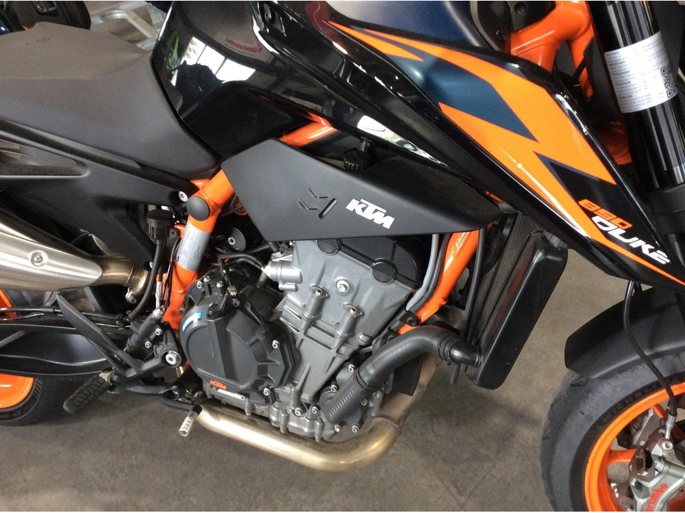 Ktm Duke 890r 2023 alt