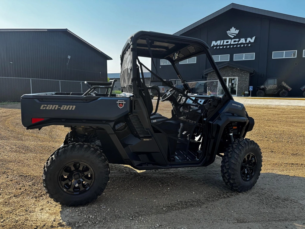 2026 Can-am Defender Xt Hd11 With 10.25" alt