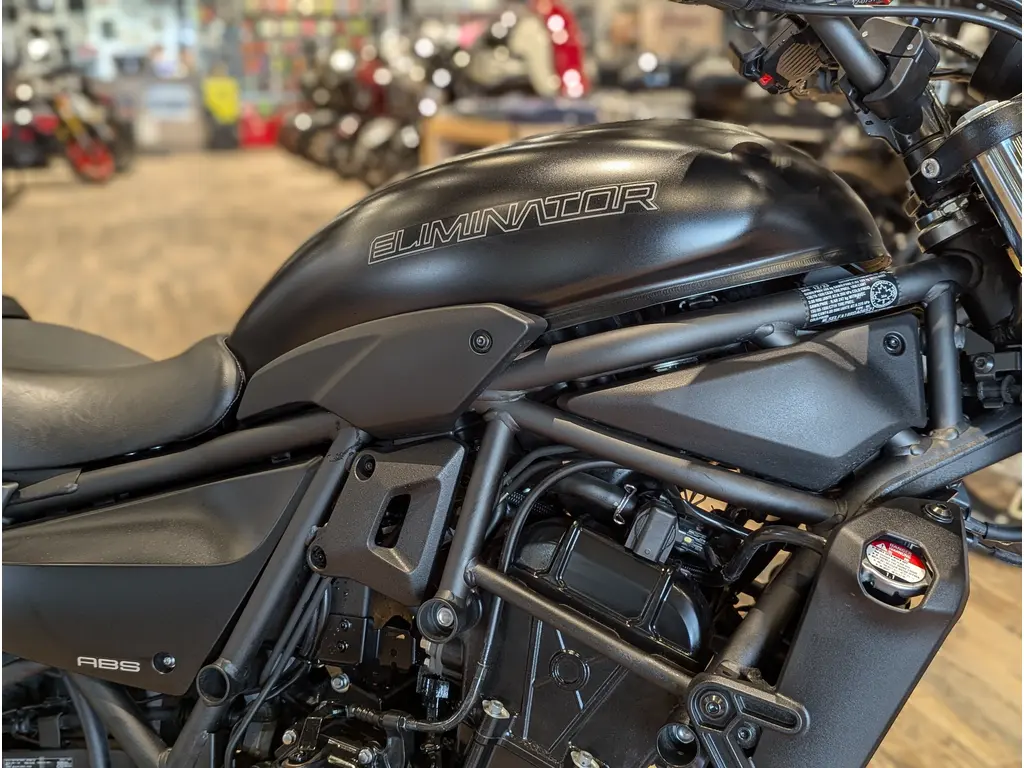 Used 2024 Kawasaki Eliminator 500 // Metallic Flat Spark Black in