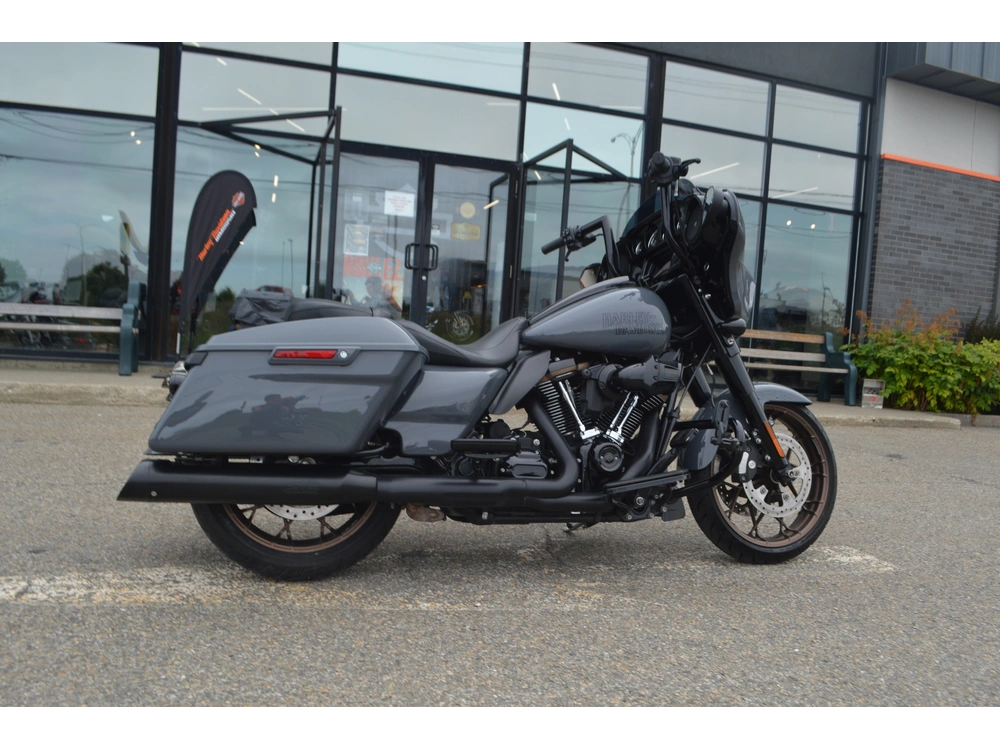 2022 Harley-davidson Flhxst alt