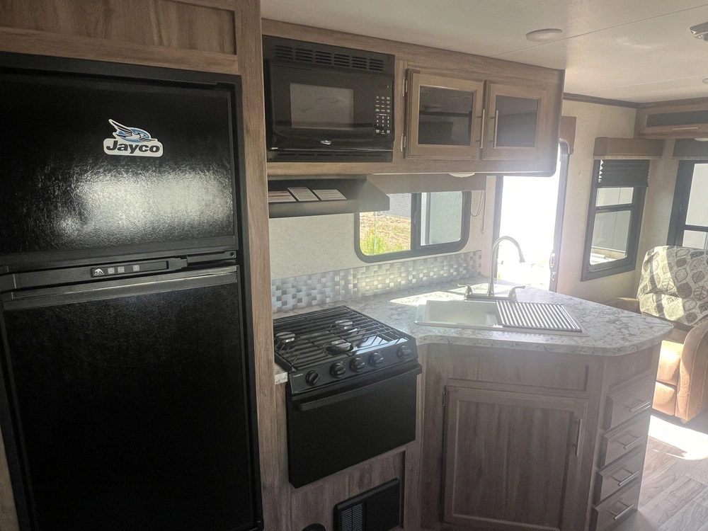 2018 Jayco Jayfeather 27rl alt