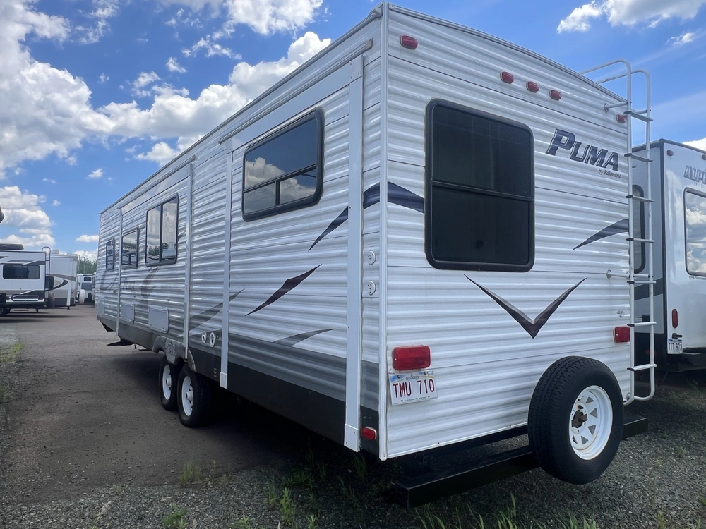 2012 Forest River Puma 31kbh alt
