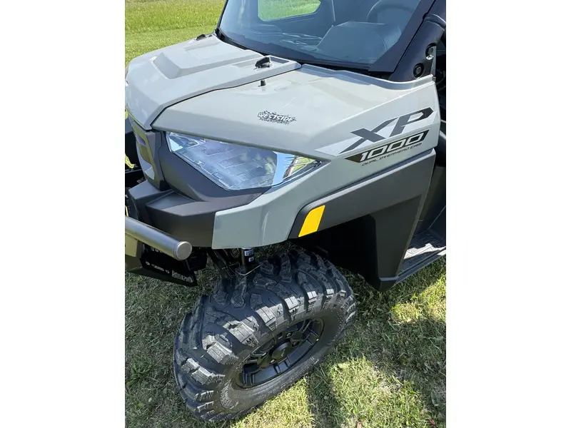 2027 Polaris Ranger XP 1000 CAB, Avalanche Gray