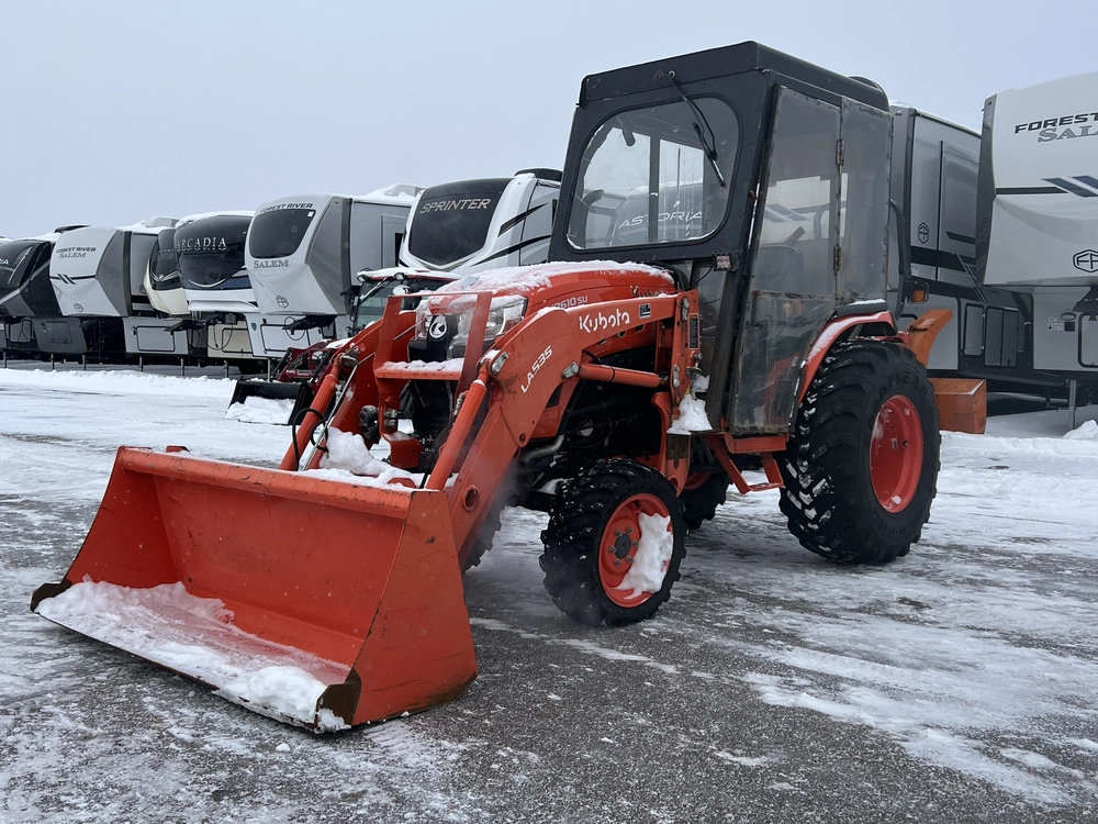 2022 Kubota Lx2610su alt