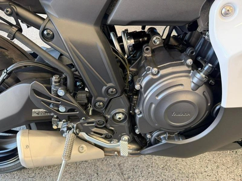 2026 Yamaha Yamaha Yzf-r7 70e Anniversaire alt