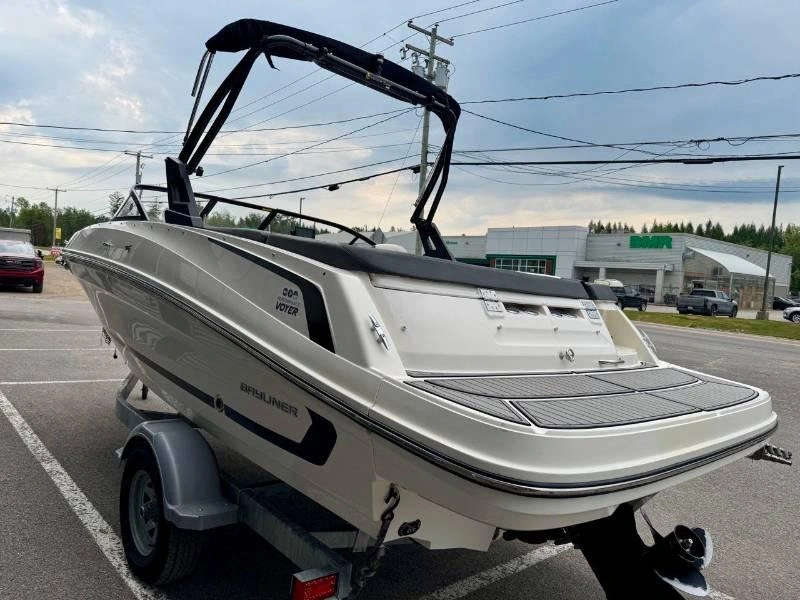 Bayliner Vr5 2019 alt