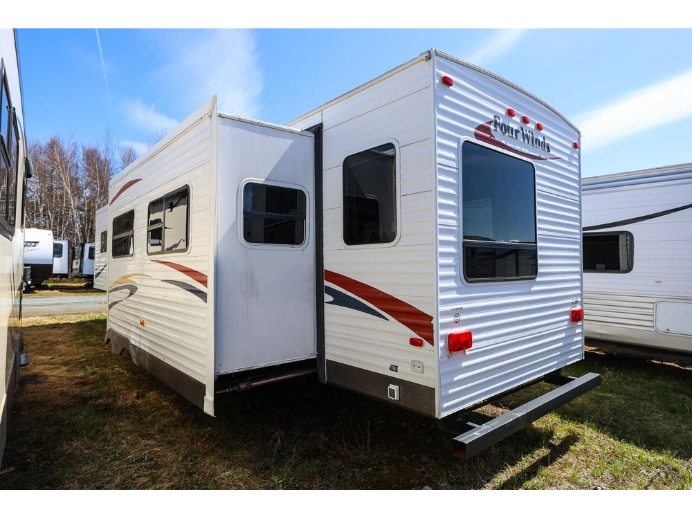 2009 Dutchmen Dutchmen Four Winds 31 L alt