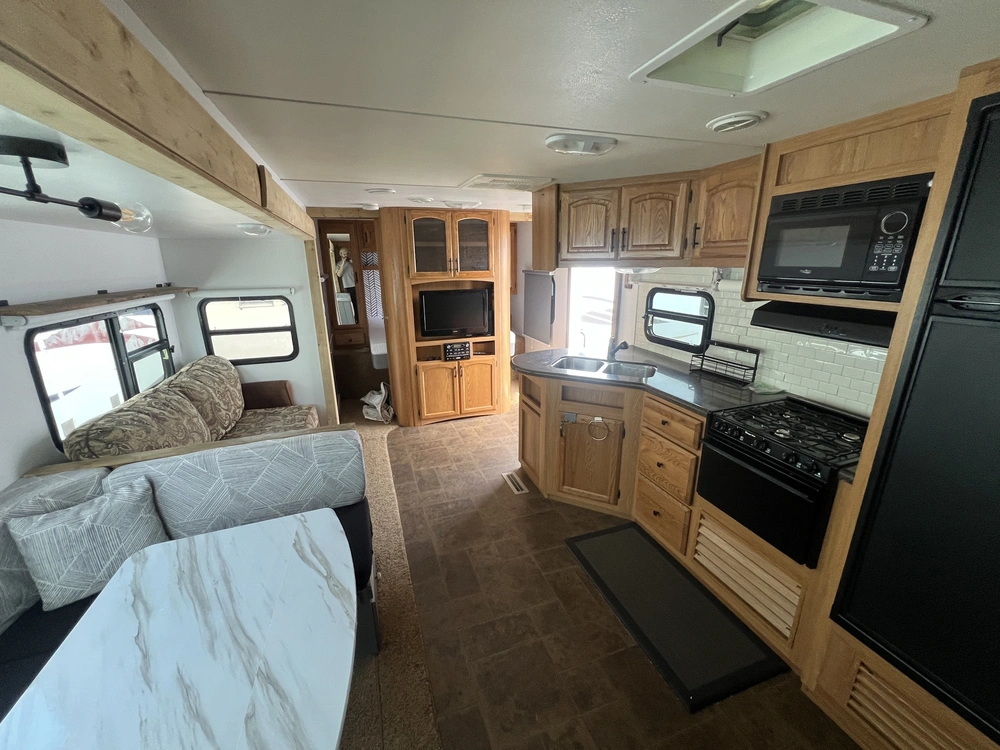 2011 Dutchmen Denali 262rb alt
