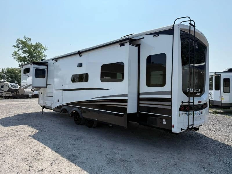 Jayco Pinnacle 38kpts 2026 alt