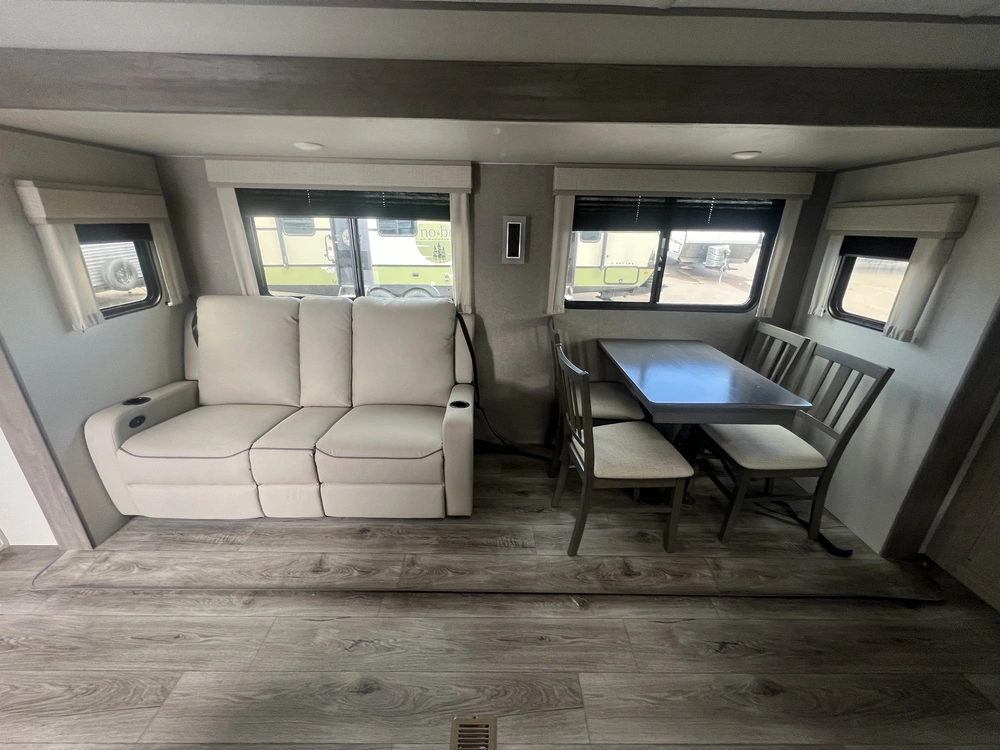 2025 Coachmen Catalina 333fktsle alt