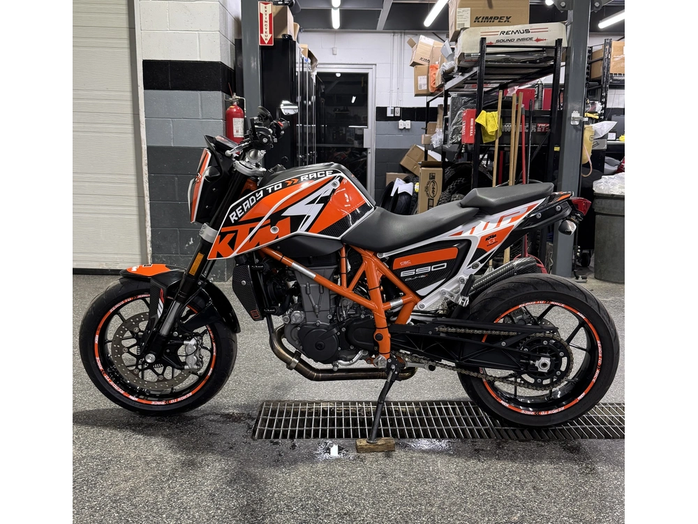 2017 Ktm Duke 690 alt