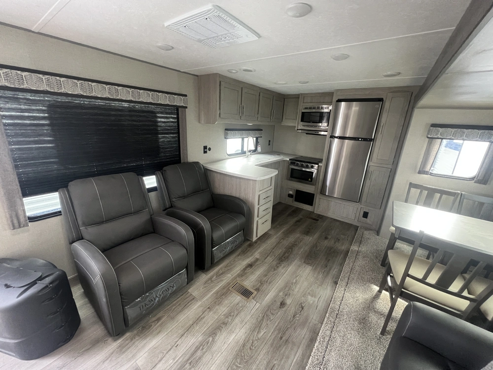 2022 Coachmen Catalina 303rkdsle alt