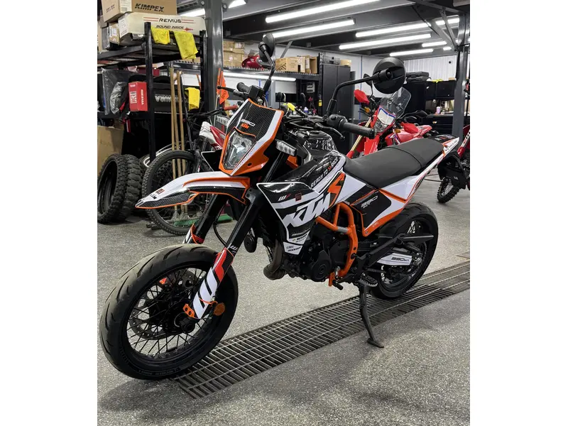 KTM 390 SMC R 2026