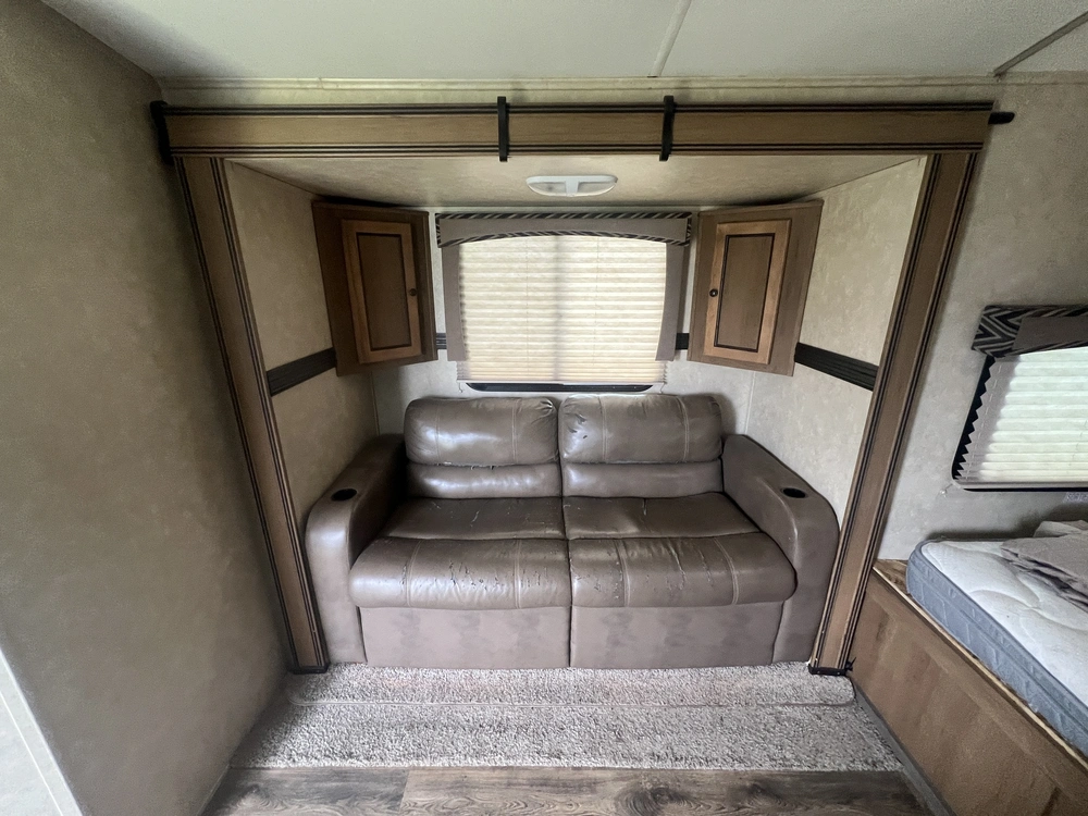 2015 Cruiser Rv Shadow Cruiser 185 Fbs alt