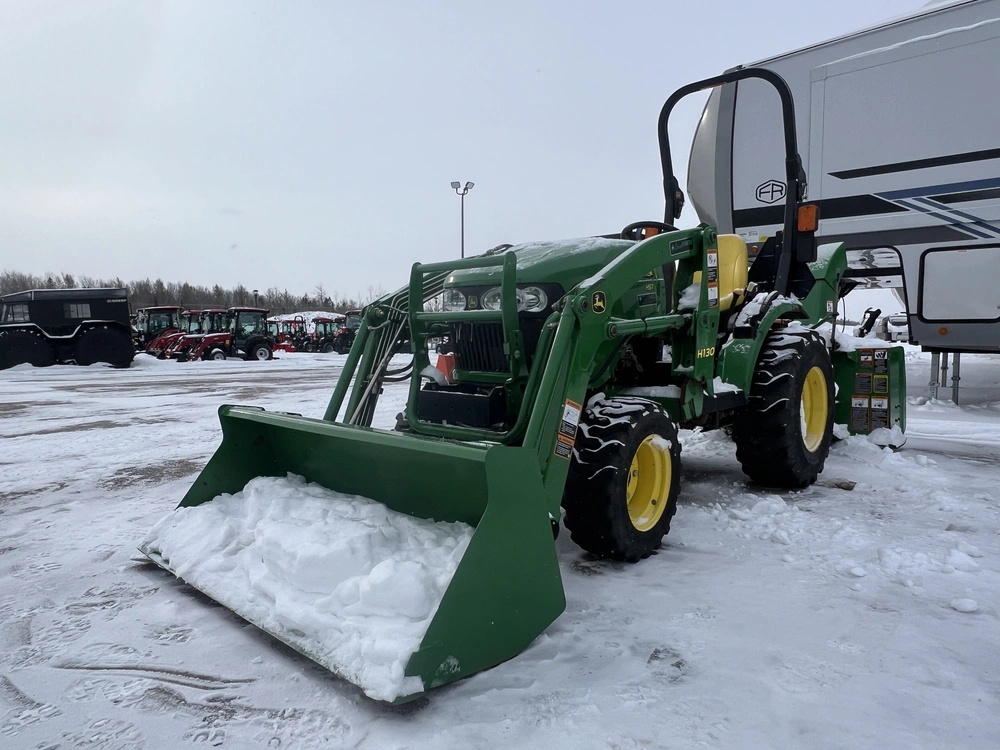 2015 John Deere 2025r (os) alt