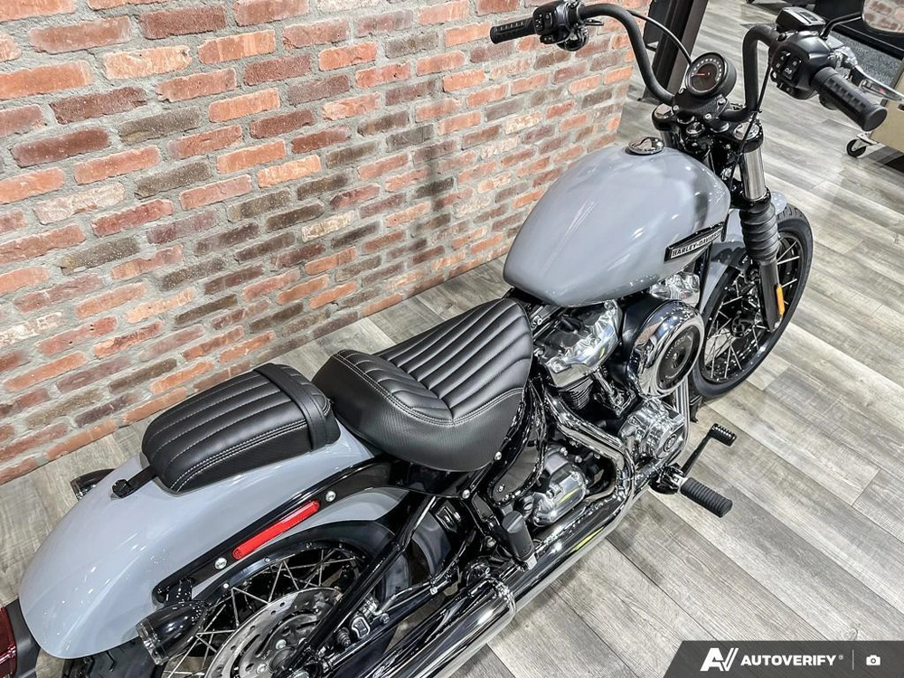 2026 Harley-davidson Street Bob alt