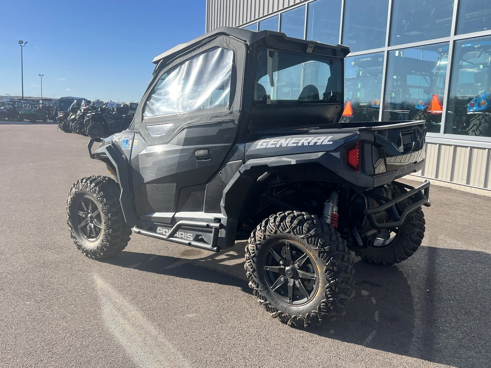 2021 Polaris General Xp alt