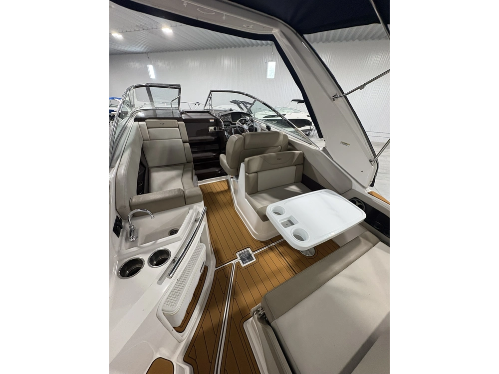 2015 Regal 28 Express alt