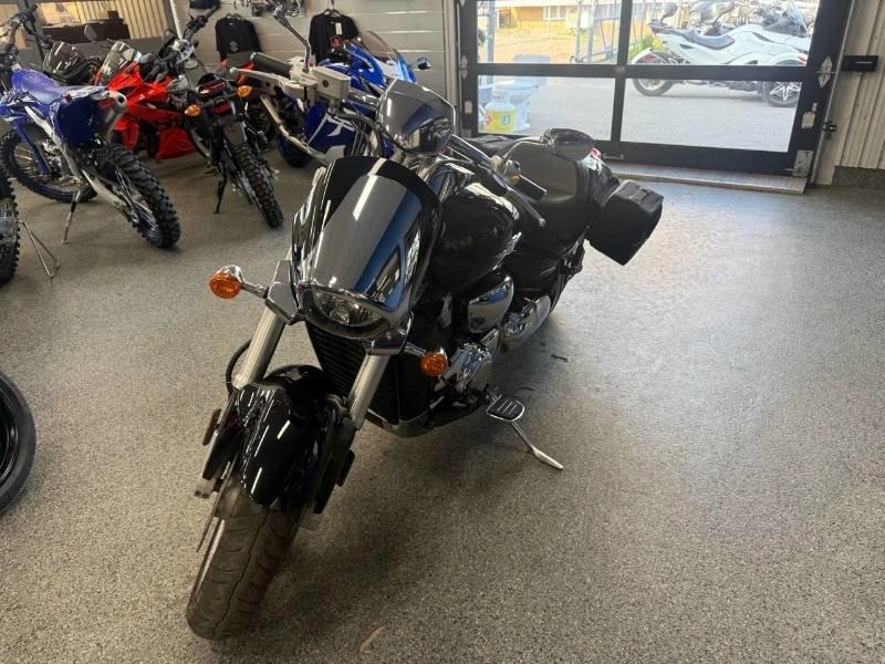 Suzuki Suzuki M 109 R 2006 alt