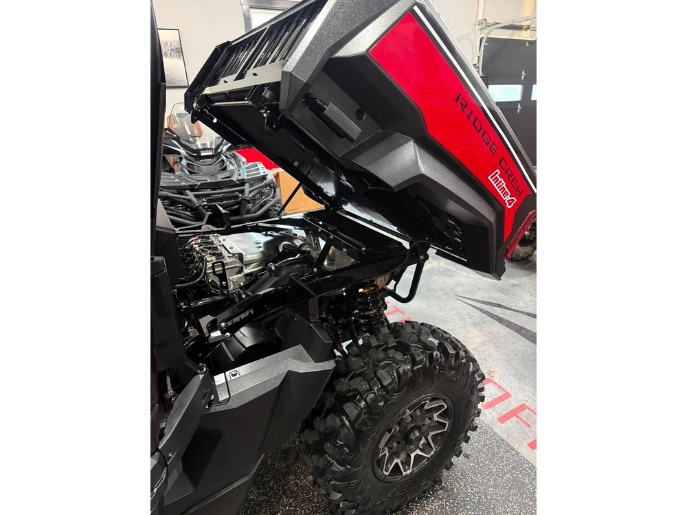 Kawasaki Ridge Creww 2025 alt
