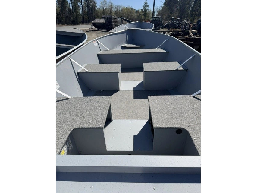 2026 Lund Boat Co Ssv 16 Floor alt