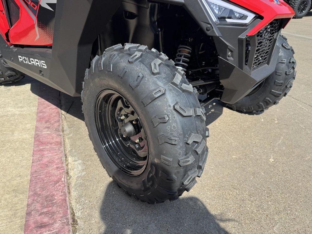 2026 Polaris Rzr 200 Efi Indy Red alt