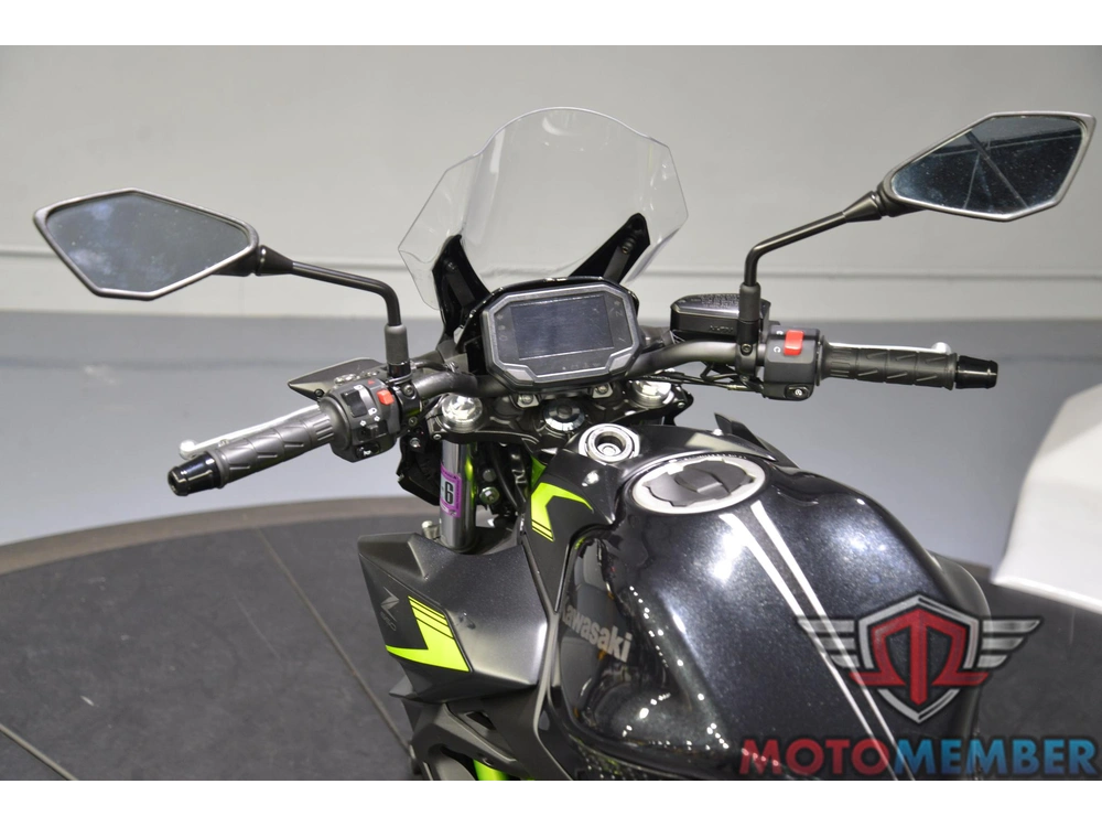 2022 Kawasaki Z650 alt