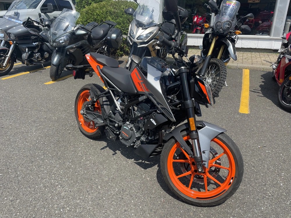 Ktm Duke 200 2023 alt