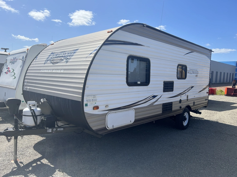2017 Forest River Wildwood 186rb alt