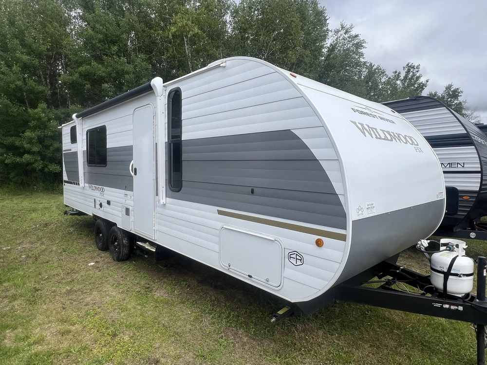 2026 Forest River Wildwood Fsx 266 Bhle alt