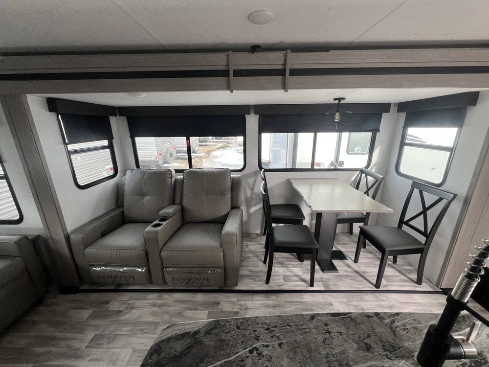 2024 Dutchmen Kodiak 3221rlsl alt