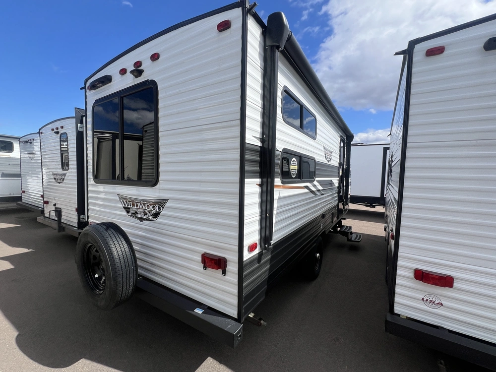 2024 Forest River Wildwood 176qbhk alt