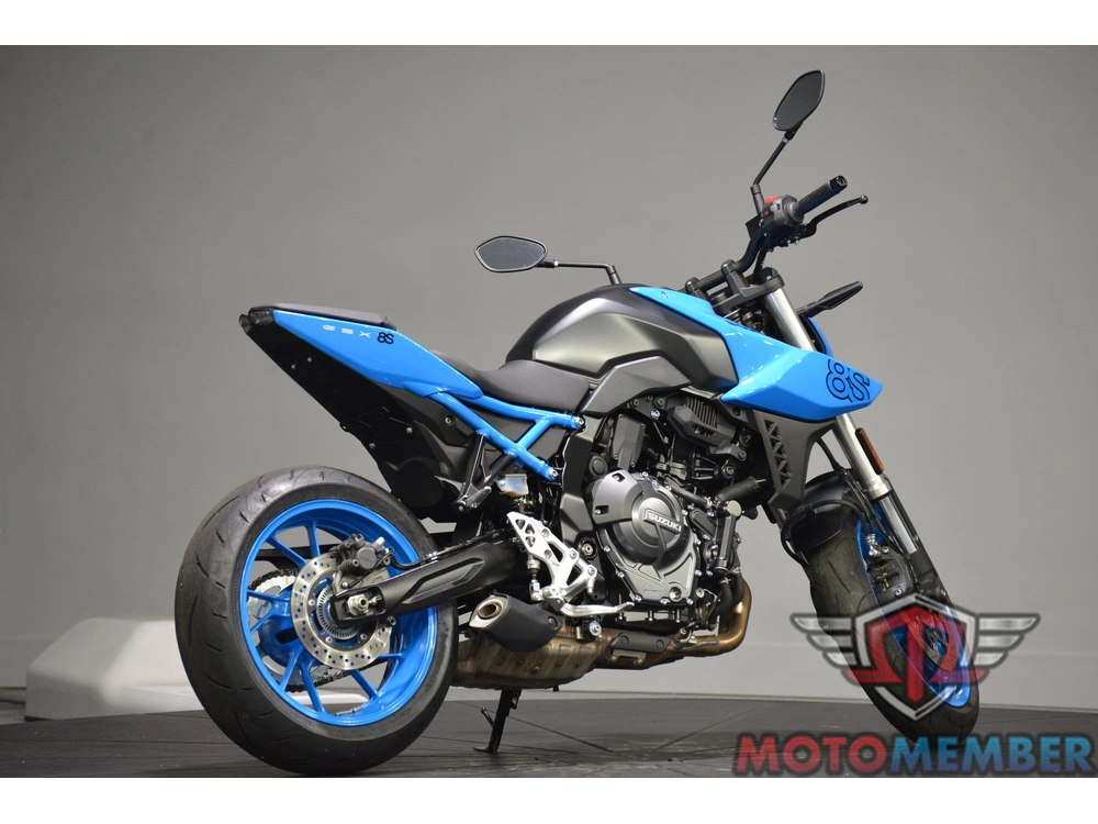 2024 Suzuki Gsx-8s alt