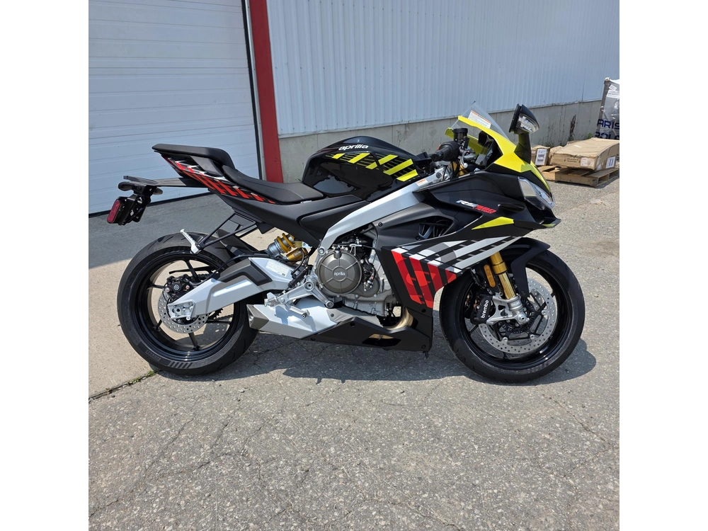 2027 Aprilia Rs 660 Factory alt