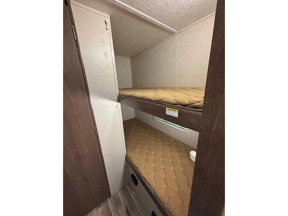 Keystone Rv Hideout 175lh 2018 alt