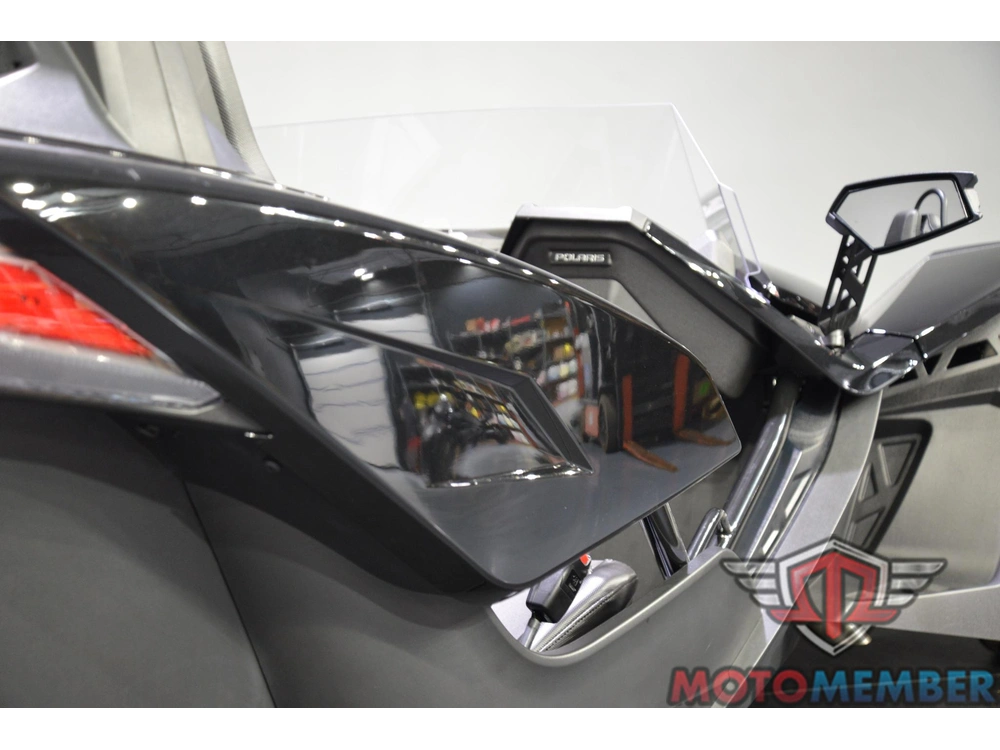 2025 Slingshot S Autodrive alt